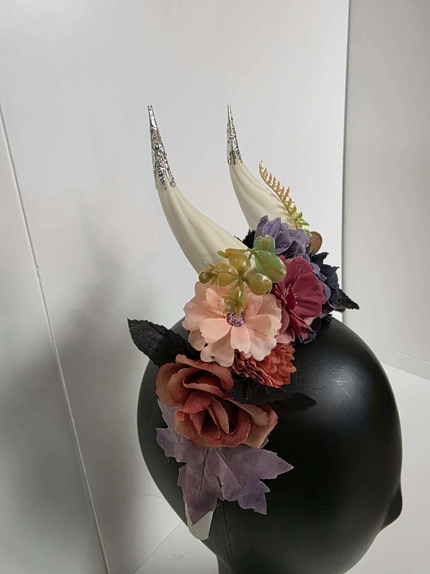 Dragon Horns: Bone Autumn 2 - Image 2